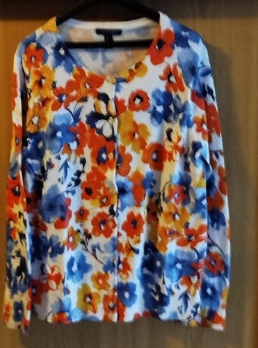 Neuwertige strickjacke von - neuwertige,